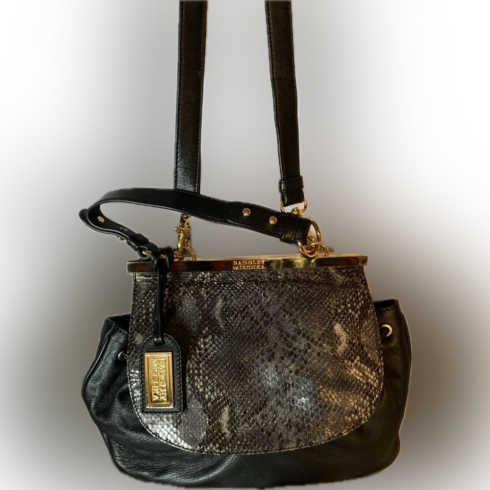 BADGLEY MISCHKA Rana $399 Black Leather Shoulder Handbag Crossbody Lush